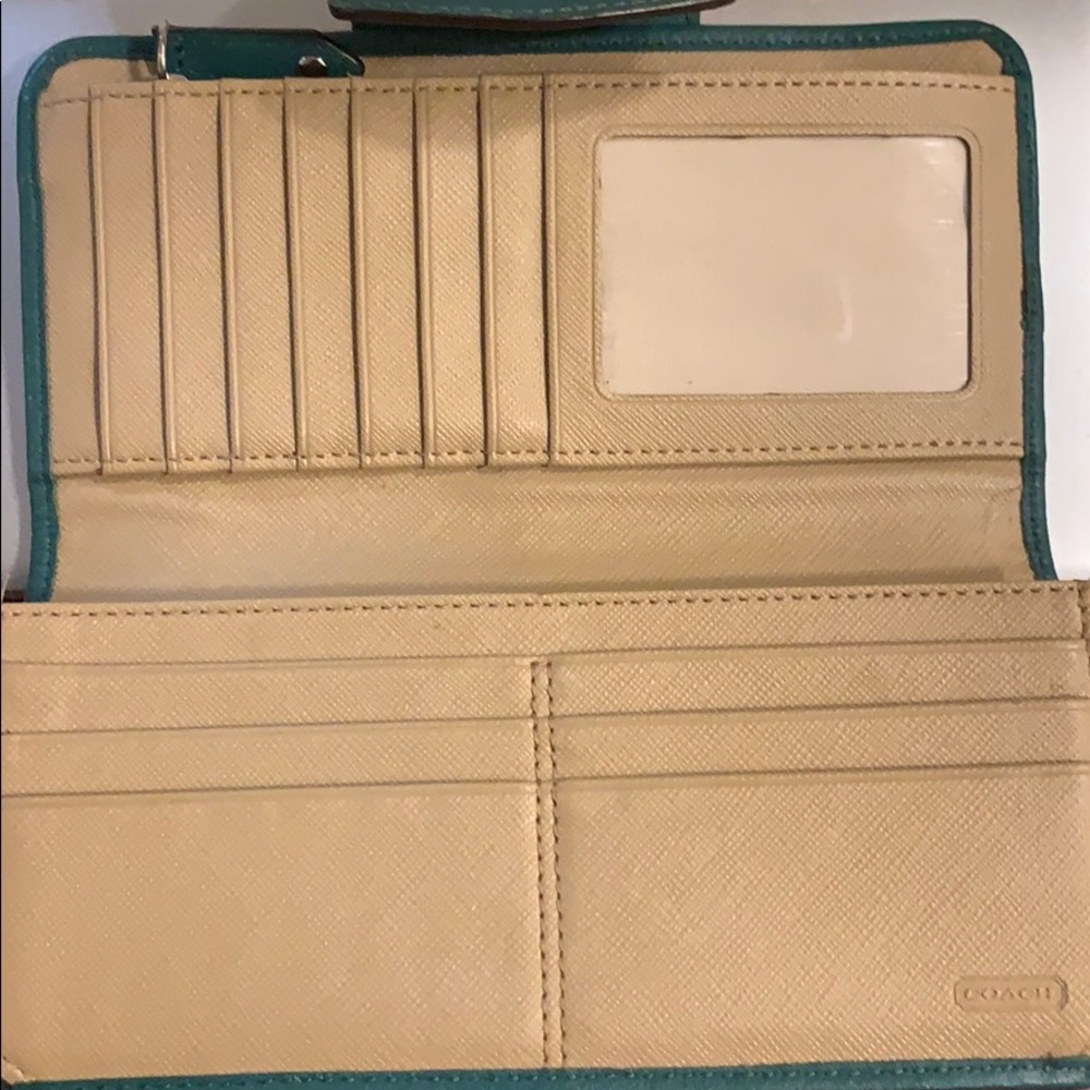 Coach Wallet 💞 - Picture 2 of 3